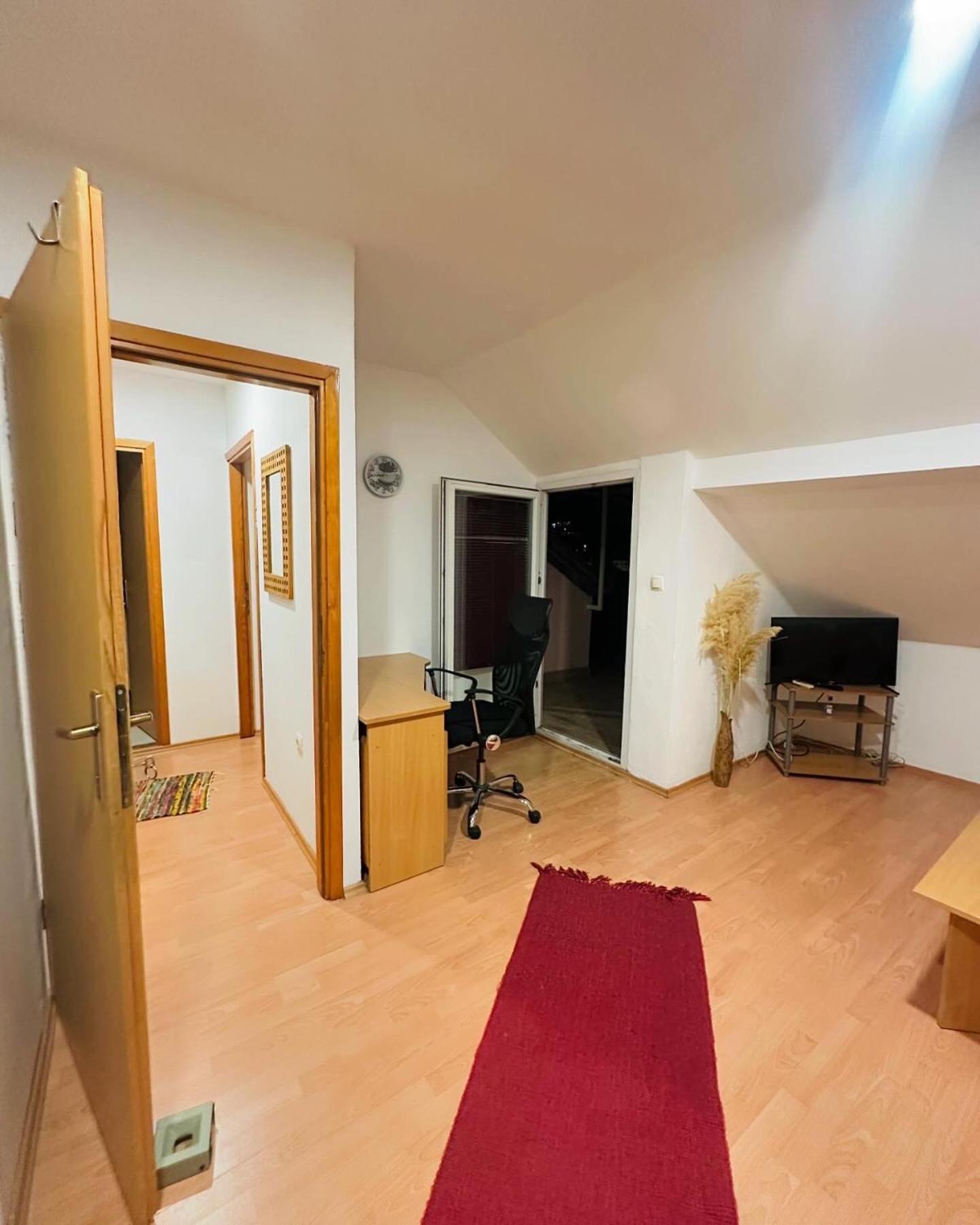 מוסטר Apartment Collina מראה חיצוני תמונה